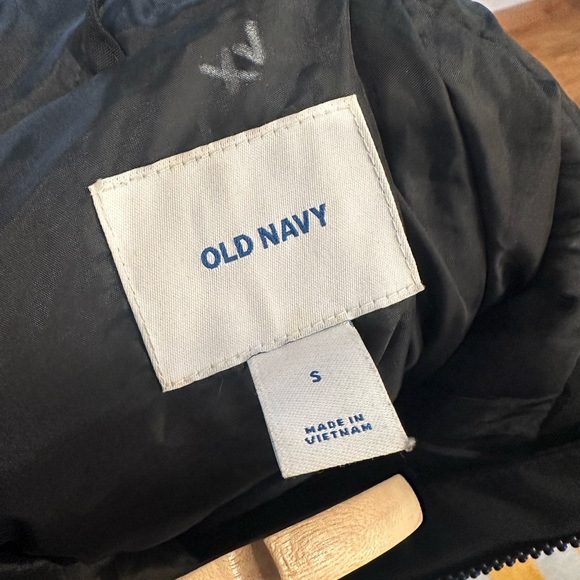 Old Navy Black Jacket Y2K early 2000’s style faux fur hood size S zip front - Picture 5 of 7